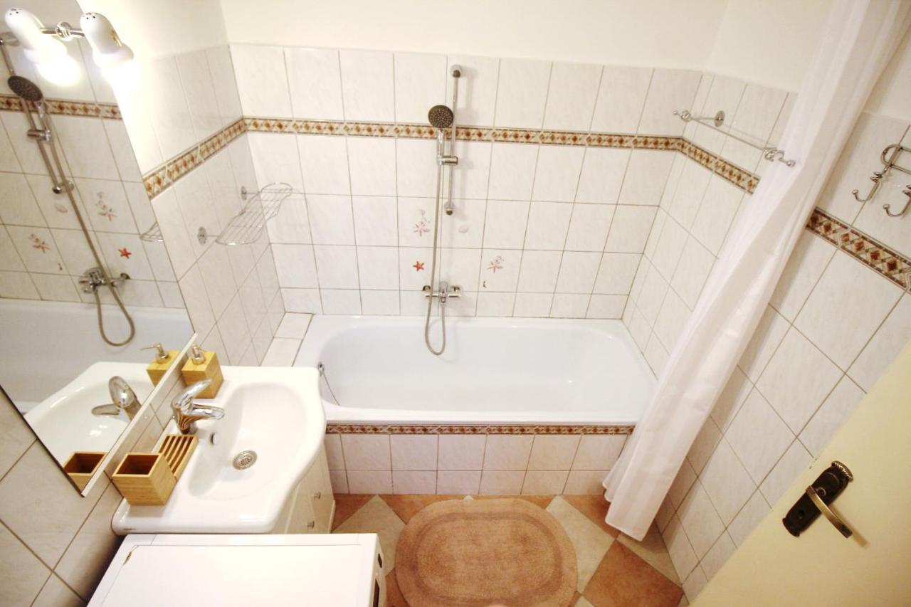 Cosy Castle Apartment Budapest Luaran gambar